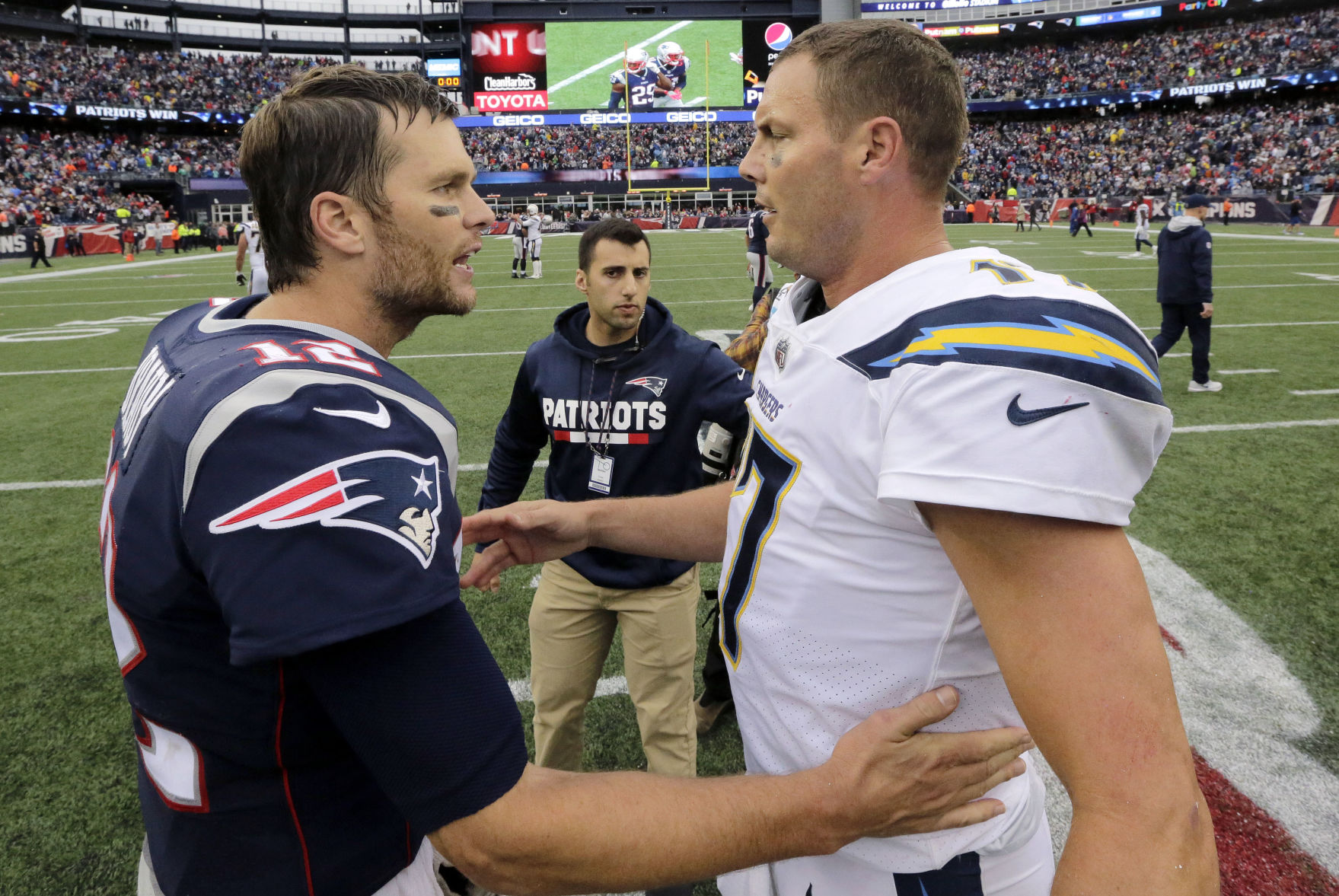 Chargers Patriots Football